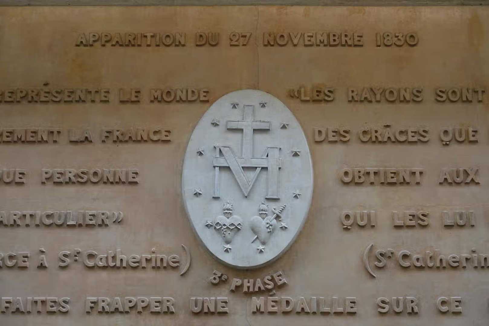 ARTICLES & VIDEOS 4 Notre-Dame de la Medaille Miraculeuse