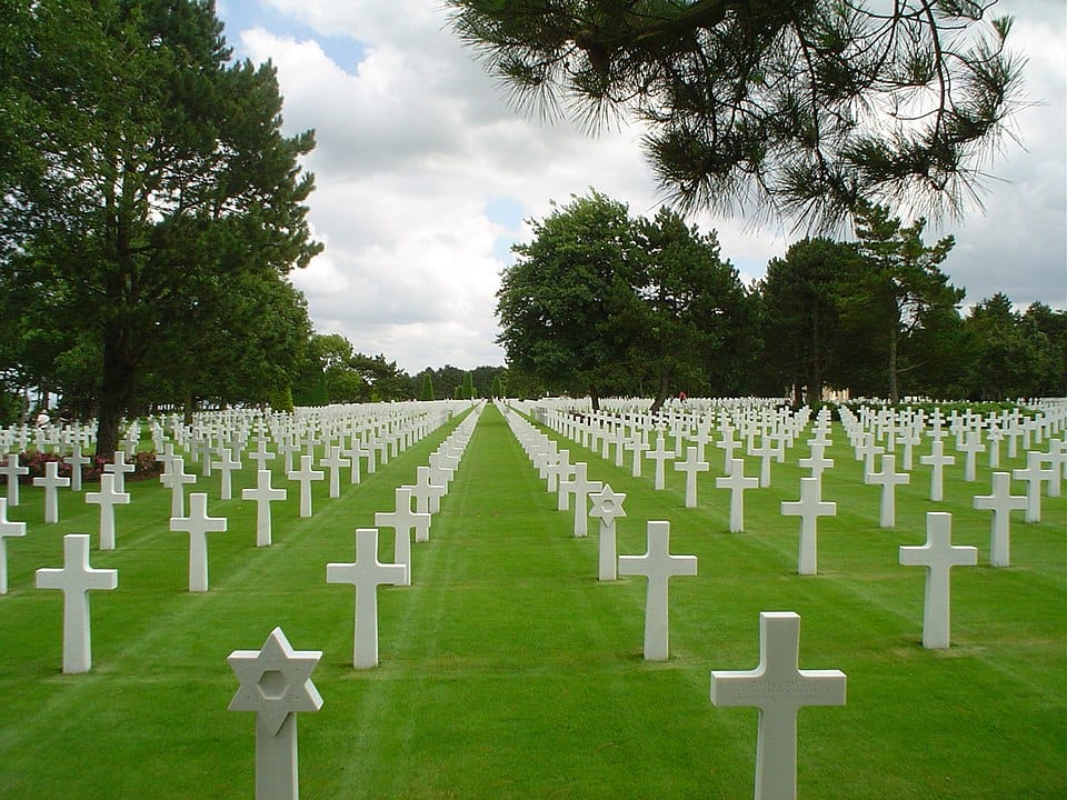 ARTICLES 8 American military cemetery colleville sur mer