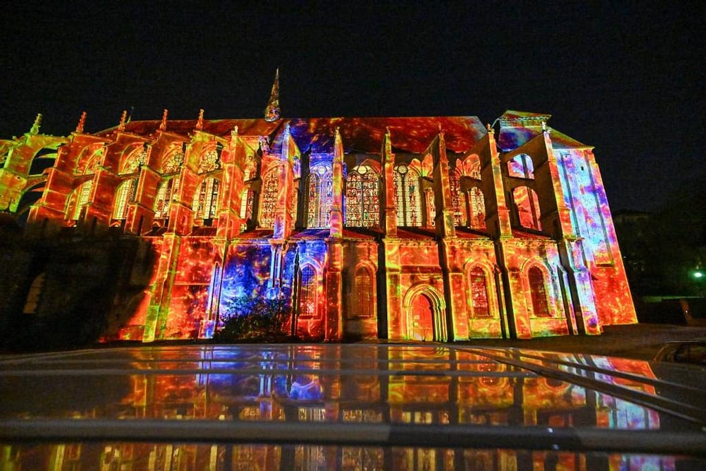 Chartres en lumières 7 Le Tourisme Revisité
