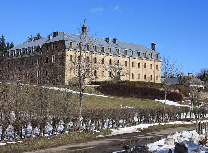 Saint Laurent les Bains   Abbaye Notre Dame des Neiges