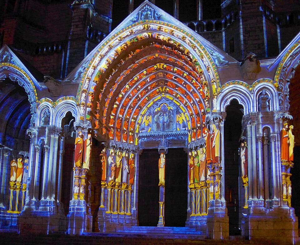 Chartres en lumières 6 Le Tourisme Revisité